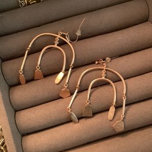 Kendra Scott Nalani statement earrings in rose gold.